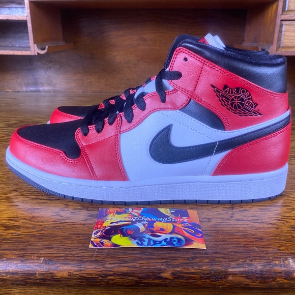 Nike Air Jordan 1 Mid Chicago Mens Shoes Red Multi - Picture 4 of 5